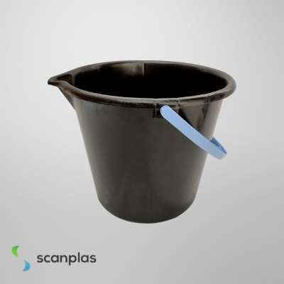 Balde Con Pico Negro